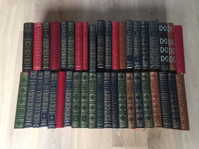Photo don 40 livres classiques francais relies 